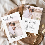 Budget Wedding Save the Date Photo Minimalist Flye Flyer<br><div class="desc">Het Bieden van de begroting sparen de Kaarten van de Datum die een foto op de voor en rug hebben. Sparen de kaarten van de Datum bevatten een moderne hand geschreven kromme manuscripttypografie die elegant,  eenvoudig en modern zijn om na u minimalistische eenvoudige trouwdag te gebruiken viering.</div>