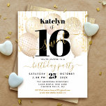 Budget White Gold Glitter Sweet 16 ballonnen uitno<br><div class="desc">"Happy Sweet 16". Verstuur deze verbluffende, eenvoudige, feestelijke, moderne, gepersonaliseerde partijuitnodiging voor een evenement dat je moet onthouden. Vette, grafische, zwarte typografie en handgeschreven script bedekken gouden ballonnen en gouden dunne snaarlampen op een geavanceerde, witte achtergrond. Pas de douanetekst met de naam van uw dochter evenals andere partijdetails aan. Geweldig...</div>