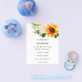 Budget White Sunflower & Whi Floral Save the Date Flyer (Enkel)