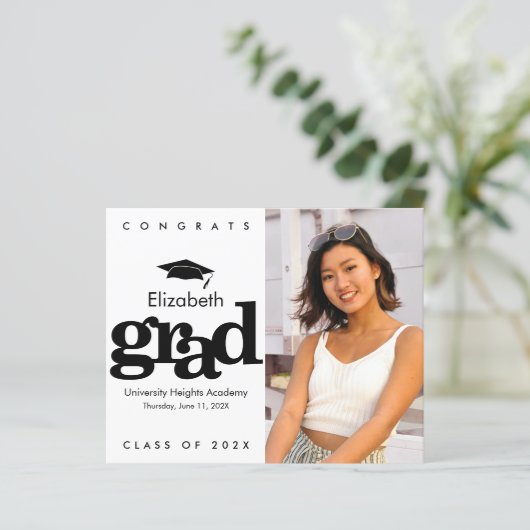 Budget Zwart Wit Foto Graduatie Cap Uitnodiging (Staand voorkant)