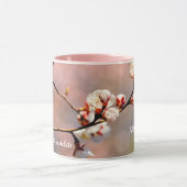 Buds van Japanse abrikozenbloemen Mok (Midden)