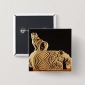 Buff zandsteenarchitrave met griffin, Sanchi, MP Vierkante Button 5,1 Cm (Voorkant /achterkant)
