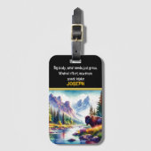 Buffalo bij een rustige rivier in de bergen bagagelabel (Voorkant (verticaal))