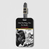 Buffalo bij zonsopgang in berglandschap bagagelabel (Voorkant (verticaal))