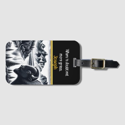 Buffalo by Mountains in een rustig landschap Bagagelabel (Voorkant (horizontaal))