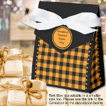 Buffalo Check - Zwart en Sinaasappel - 4x2x5 Tent Bedankdoosjes<br><div class="desc">Zwarte en oranje buffels vinken het voorkeursvakje van de tent aan. Tekst is aanpasbaar. Als u de knop/tool 'ontwerp bewerken' gebruikt,  kunt u ook uw eigen afbeeldingen/foto's toevoegen. Andere kleuren,  vormen en doosgrootte beschikbaar. Bekijk het Collectie van alle doosgroottes & buffels controleer kleuren hier: https://www.zazzle.com/collections/119842043554925619</div>