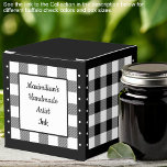 Buffalo Check - Zwart-wit Classic Bedankdoosjes<br><div class="desc">Klassieke zwart-witte buffels vink het gunstvak aan. Tekst aan beide zijden van de doos is aanpasbaar. Als u de knop/tool 'ontwerp bewerken' gebruikt,  kunt u ook uw eigen afbeeldingen/foto's toevoegen. Andere kleurstellingen beschikbaar. Bekijk het Collectie van alle doosgroottes & buffels controleer kleuren hier: https://www.zazzle.com/collections/boxes_product_promotional_gift_buffalo_check-119842043554925619</div>