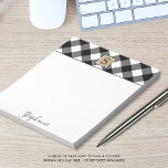 Buffalo Geplakt monogram Naam zwart wit Notitieblok<br><div class="desc">Rustic farmhouse zwarte en witte buffalo controle notitieblok met monogram op centrum bruin vierkant verder gepersonaliseerd met een naam of andere douanetekst in een editable moderne handgeschreven manuscriptdoopvont (of schrap de steekproeftekst om de gebiedspatie te verlaten). WIJZIGINGEN: Verander de stijl, de grootte, de kleur en de plaatsing van de tekstdoopvont...</div>