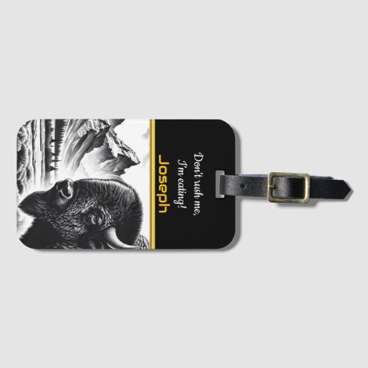 Buffalo Grazing beroemd gemaakt door Rugged Mounta Bagagelabel (Voorkant (horizontaal))
