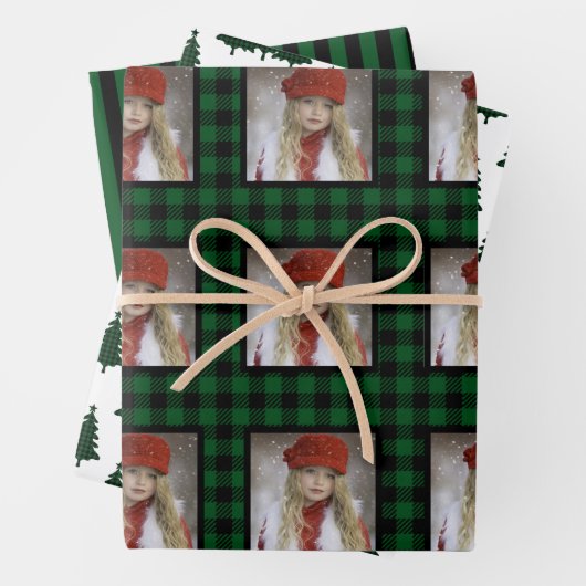 Buffalo met kerstmis inpakpapier vel (In situ)