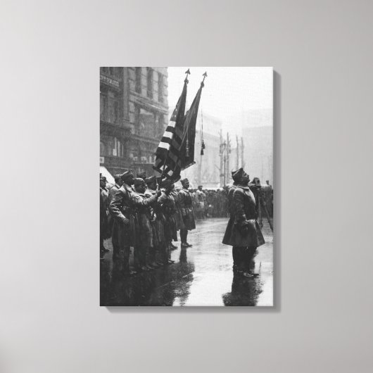 "Buffalo" soldaten die kleuren teruggeven - 1919 Canvas Afdruk (Voorkant)