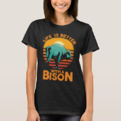 Buffalo Whisperer Fluffy Cow  With A Bison T-shirt (Voorkant)