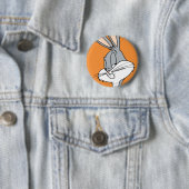 BUGS BUNNY™ Sideways Glance Ronde Button 5,7 Cm (In situ)
