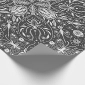 Bugs, gebroken wit op zwart cadeaupapier (Hoek)