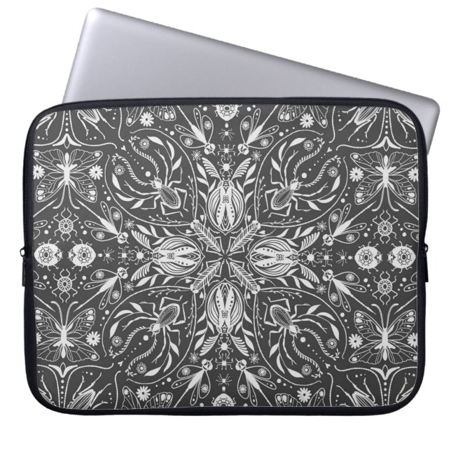 Bugs, gebroken wit op zwart laptop sleeve (Voorkant)