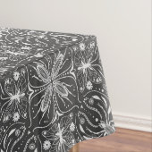 Bugs, gebroken wit op zwart tafelkleed (Voorbeeld)