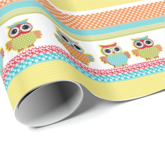 Búhos de lunares de colores cadeaupapier (Rol Hoek)