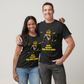 Buig voor het pug koning ontwerp 569 t-shirt (Unisex)