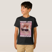 Buikpijn Overlevende kat Grappig T-shirt (Voorkant volledig)