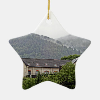 BuildingInTheHills Keramisch Ornament