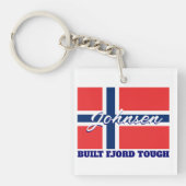 "Built Fjord Tough" en Noorse vlag Sleutelhanger (voorkant)