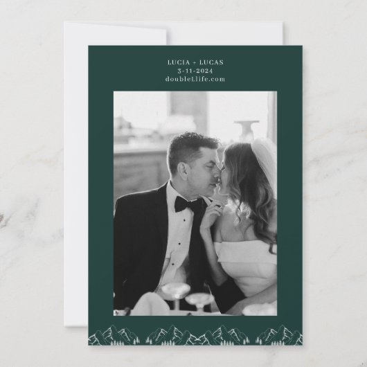 Buiten bergen dennenboom smaragd groene bruiloft kaart (Achterkant)