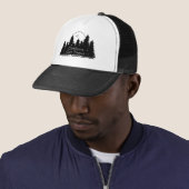 Buiten Daar Aankomen Bomen Trucker Pet (In situ)