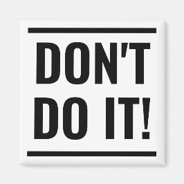 Buiten de koelkast magneet houden