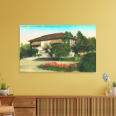 Buiten Uitzicht van Carnegie LibraryLakeport, CA Canvas Afdruk (Insitu (Woonkamer))