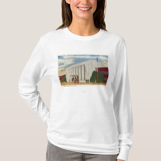 Buiten Uitzicht van de Administratie Bldg T-shirt (Voorkant)