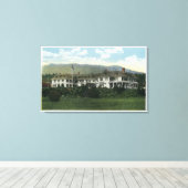 Buiten Uitzicht van de Bretton-wapens # 2 Canvas Afdruk (Insitu (Houten vloer))