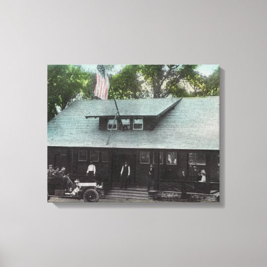 Buiten Uitzicht van de Club House Canvas Afdruk (Voorkant)