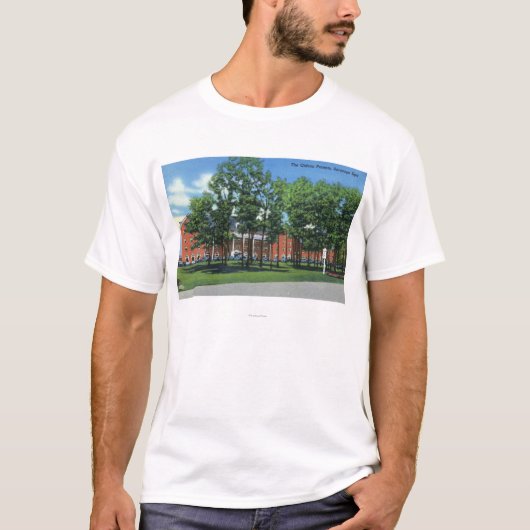 Buiten Uitzicht van de Gideon Putnam, Saratoga T-shirt (Voorkant)