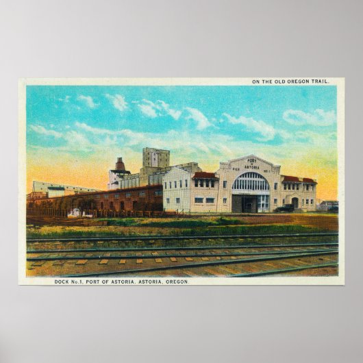 Buiten Uitzicht van de haven van Astoria Dock Buil Poster (Voorkant)