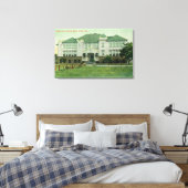 Buiten Uitzicht van de Lytton Avenue School Canvas Afdruk (Insitu (Slaapkamer))