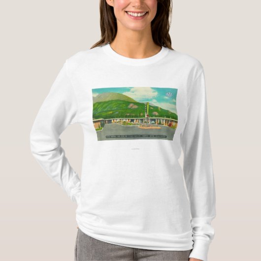 Buiten Uitzicht van de Mt. Si Motel T-shirt (Voorkant)