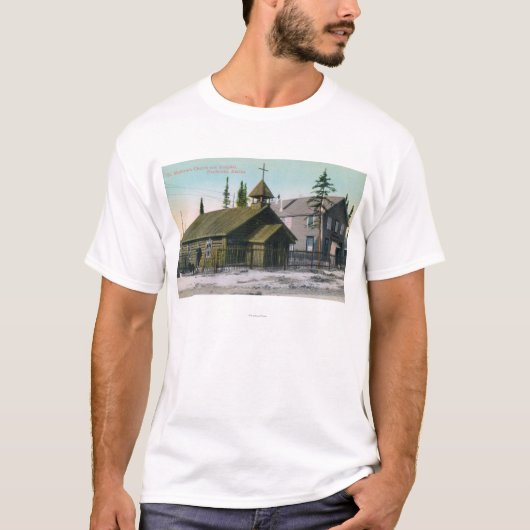 Buiten Uitzicht van de St. Mathew-kerk en T-shirt (Voorkant)