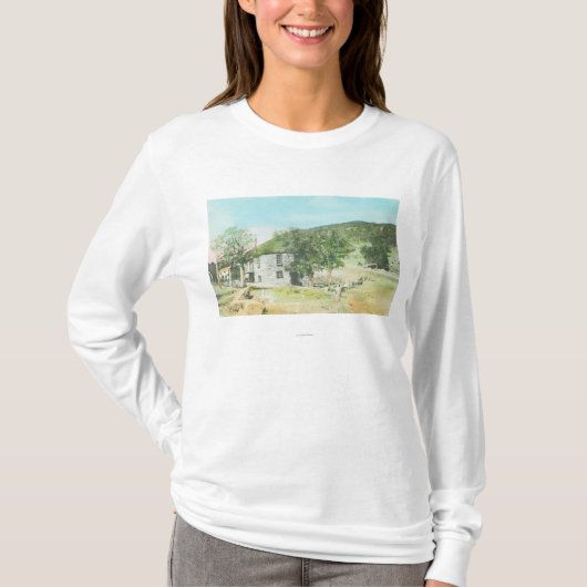 Buiten Uitzicht van de Stills DairyLa Panza, CA T-shirt (Voorkant)
