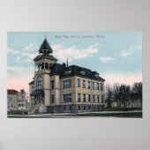 Buiten Uitzicht van East Side School Bldg Poster (Voorkant)