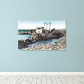 Buiten Uitzicht van een Gold DredgerOroville, CA Canvas Afdruk (Insitu (Houten vloer))