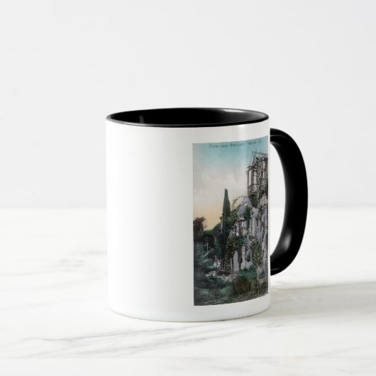 Buiten Uitzicht van een Picturesque-verblijfplaats Mok (Voorkant rechts)