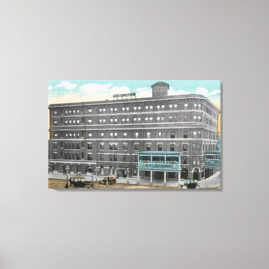 Buiten Uitzicht van het Arlington Hotel Canvas Afdruk (Voorkant)