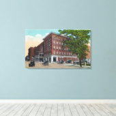 Buiten Uitzicht van het Carlton Hotel Canvas Afdruk (Insitu (Houten vloer))