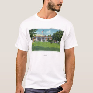 Buiten Uitzicht van het Colonnade-gebouw T-shirt