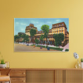 Buiten Uitzicht van het Grand Union Hotel # 2 Canvas Afdruk (Insitu (Woonkamer))