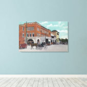 Buiten Uitzicht van het Hotel Julian Woodland, CA Canvas Afdruk (Insitu (Houten vloer))