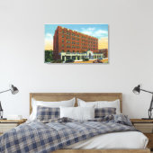 Buiten Uitzicht van het Hotel Saranac Canvas Afdruk (Insitu (Slaapkamer))