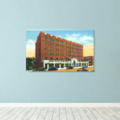 Buiten Uitzicht van het Hotel Saranac Canvas Afdruk (Insitu (Houten vloer))