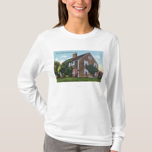 Buiten Uitzicht van het John Alden House T-shirt (Voorkant)