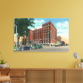 Buiten Uitzicht van het Mark Twain Hotel Canvas Afdruk (Insitu (Woonkamer))